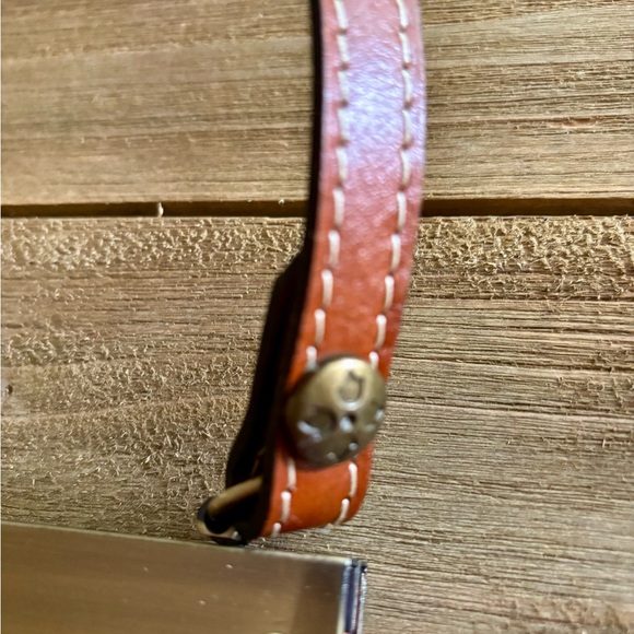 Patricia Nash Ferrara Floral Leather Shoulder Bag with metal clasp - Picture 12 of 16